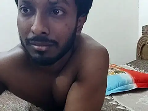 HunkyAriyan online show from December 17, 2025, 1:50 pm