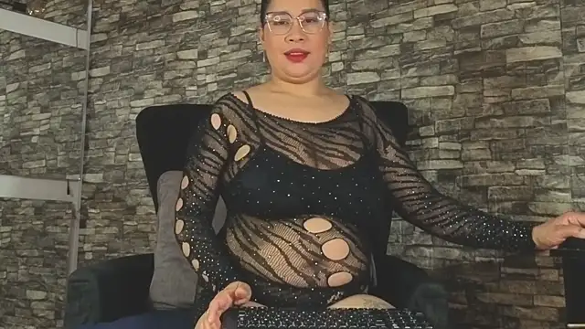alondrabigtits online show from November 14, 2025, 11:53 am