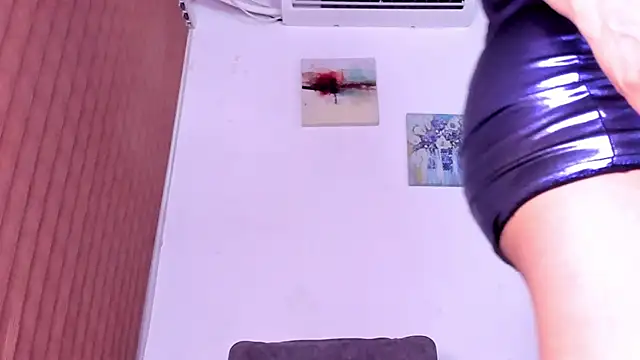 alondrabigtits online show from March 4, 2026, 11:38 am