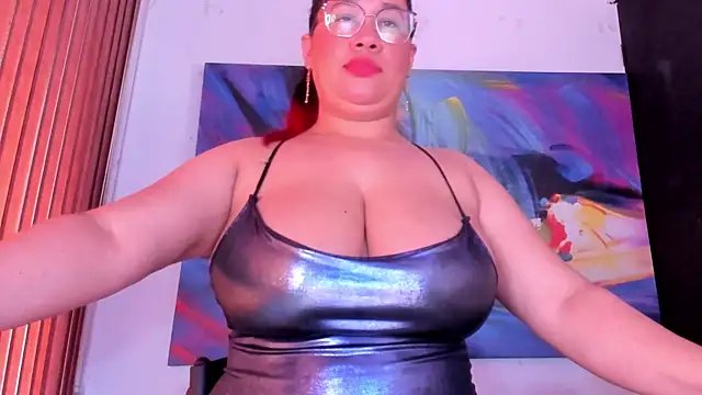alondrabigtits online show from May 31, 2026, 6:09 pm