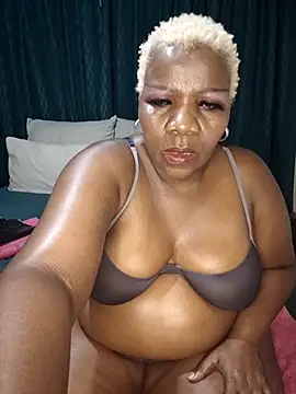 dirasweetlipsxx online show from December 16, 2025, 10:15 pm