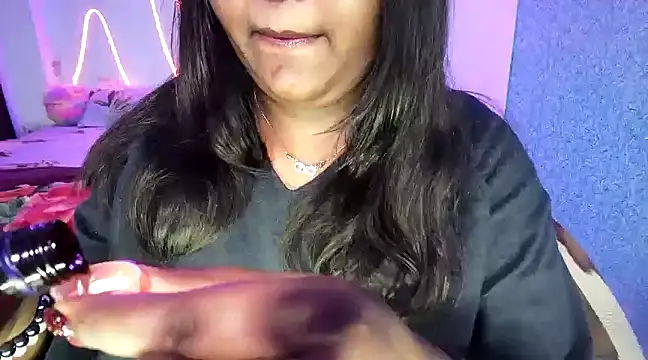 expression queen online show from December 1, 2024, 9:26 pm