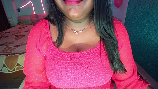 expression queen online show from February 19, 2025, 6:43 pm