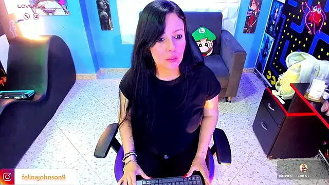 Snapshot of FelinaJohnson chatting on March 21, 2025, 8:40 pm FelinaJohnson online show from March 21, 2025, 8:40 pm