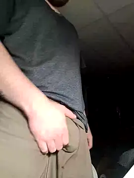 Snapshot of Thatdude32213 chatting on March 15, 2026, 10:05 pm Thatdude32213 online show from March 15, 2026, 10:05 pm