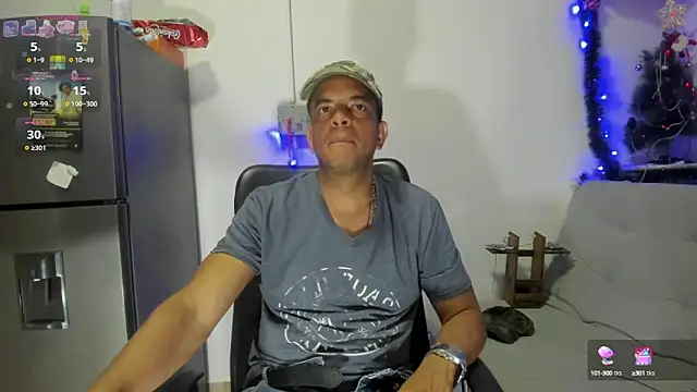 latinmartin73 online show from December 23, 2024, 2:13 am