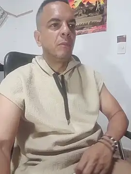 latinmartin73 online show from November 20, 2025, 2:45 am