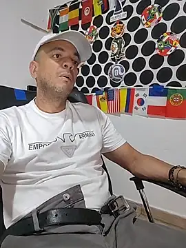 Snapshot of latinmartin73 chatting on June 27, 2026, 7:41 pm latinmartin73 online show from June 27, 2026, 7:41 pm