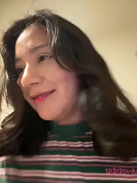 kittyfresita online show from October 17, 2025, 6:49 am