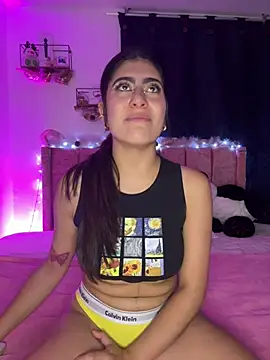 miakhalifaaa  online show from January 1, 2025, 1:15 am