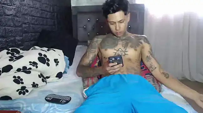 Apolo 666  online show from December 29, 2024, 1:06 pm