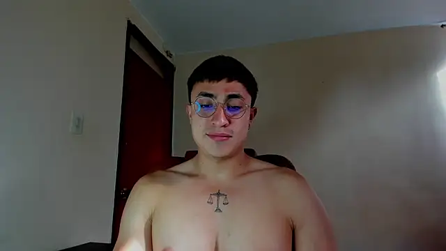 Leoknight online show from February 11, 2025, 9:14 pm