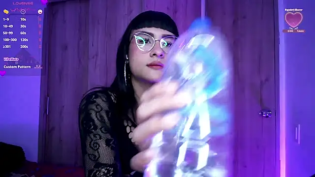 Kiitygirl online show from February 5, 2025, 8:32 am