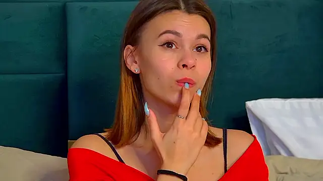 PollyLanders online show from February 9, 2025, 4:36 am