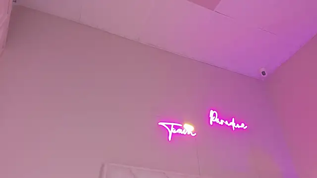 Snapshot of dani_skinny_ chatting on September 11, 2025, 11:43 am dani skinny online show from September 11, 2025, 11:43 am