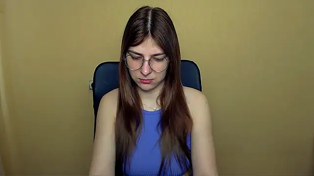 Luna Lush  online show from March 11, 2026, 10:21 am