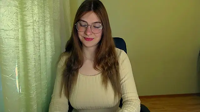 Luna Lush  online show from June 2, 2026, 10:28 am