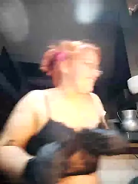 SophiaWeestt99 online show from February 13, 2025, 5:05 am