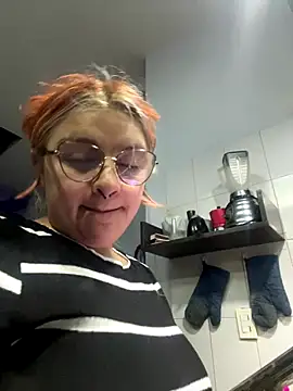 SophiaWeestt99 online show from September 27, 2025, 10:59 pm