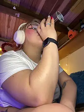 SophiaWeestt99 online show from February 20, 2026, 6:26 am