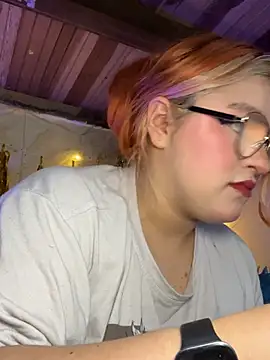 SophiaWeestt99 online show from April 4, 2026, 8:01 am