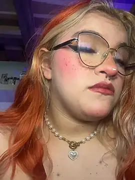 SophiaWeestt99 online show from April 19, 2026, 4:45 am