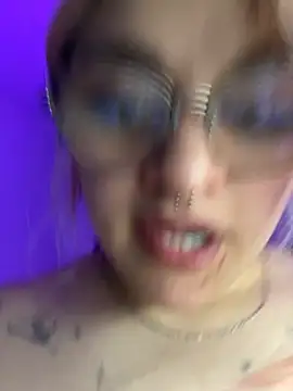 SophiaWeestt99 online show from July 6, 2026, 3:14 am