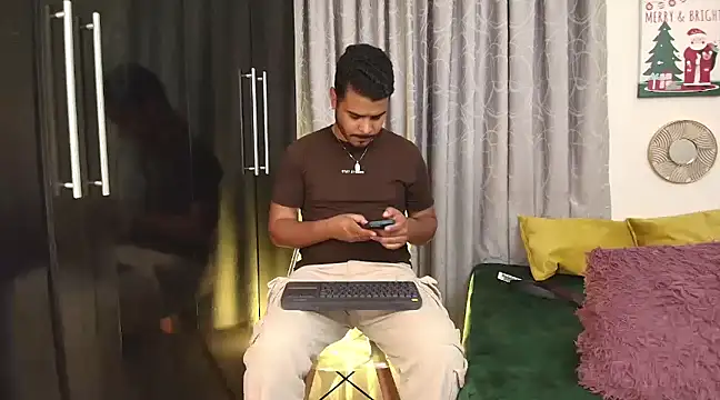 thiagowes online show from December 12, 2024, 11:25 pm