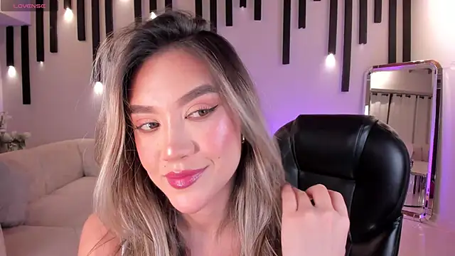 RebeccaHudson online show from January 30, 2025, 3:22 am