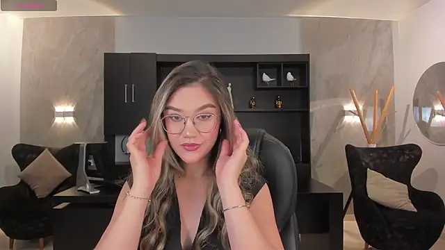 RebeccaHudson online show from February 11, 2025, 3:18 am