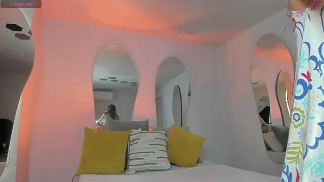 RebeccaHudson online show from March 7, 2025, 3:08 am