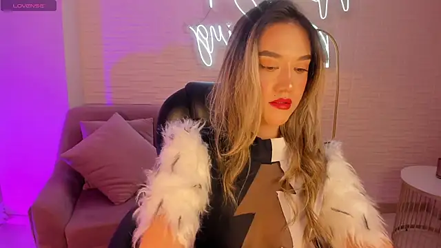 RebeccaHudson online show from March 10, 2025, 12:18 am