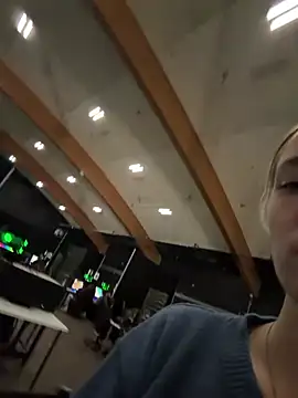 M1ssyk1ssy online show from April 4, 2026, 6:38 pm