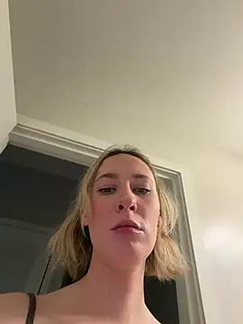 M1ssyk1ssy online show from July 3, 2026, 10:49 pm