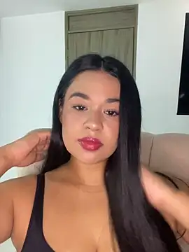 Snapshot of Aitana98_ chatting on May 3, 2026, 1:33 am Aitana98 online show from May 3, 2026, 1:33 am