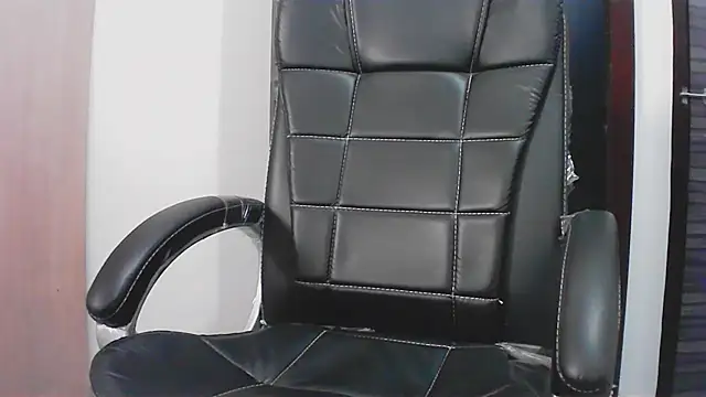 Snapshot of collage_hoty chatting on April 11, 2026, 2:27 am collage hoty online show from April 11, 2026, 2:27 am