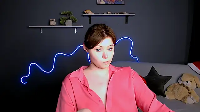 nikole kitt online show from February 9, 2025, 2:17 am