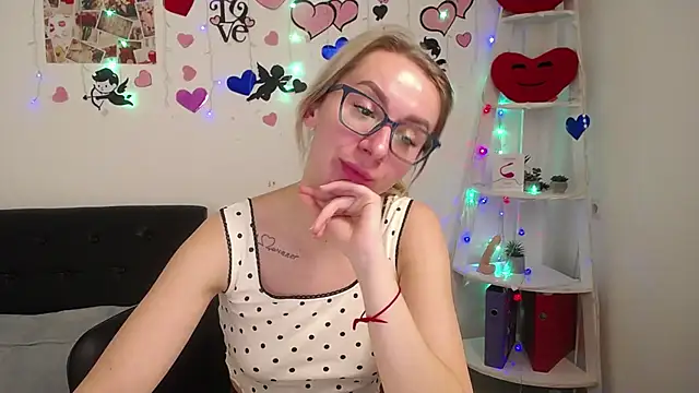 VasilisaSii online show from February 24, 2025, 9:10 am