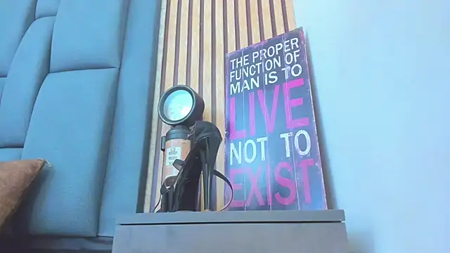 candela collinss online show from January 14, 2025, 4:29 pm