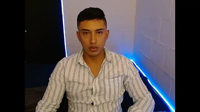 Davixx258 online show from February 19, 2025, 8:20 pm