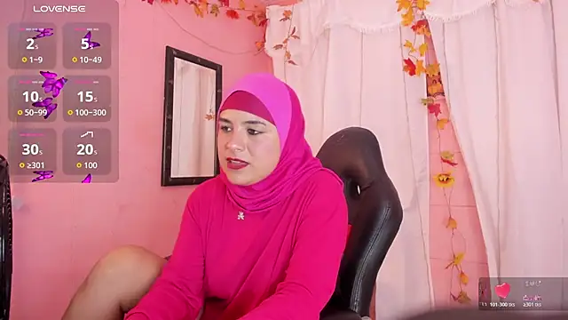 Snapshot of AliaAsad chatting on November 7, 2025, 12:38 pm AliaAsad online show from November 7, 2025, 12:38 pm