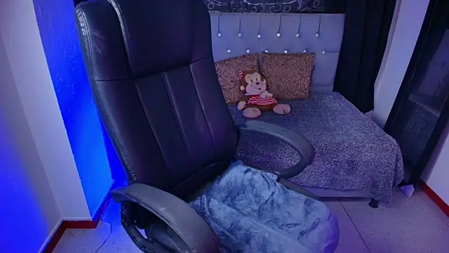 meggan 77 online show from September 21, 2025, 5:20 am