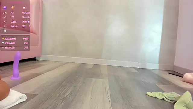 Torimonroe  online show from January 3, 2025, 9:36 pm