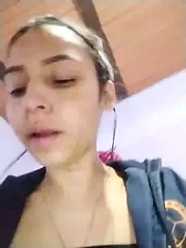 Snapshot of emma_ambar chatting on February 28, 2025, 12:10 am emma ambar online show from February 28, 2025, 12:10 am