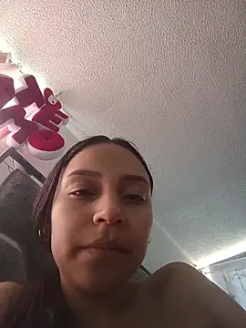 emma ambar online show from November 26, 2025, 7:04 pm