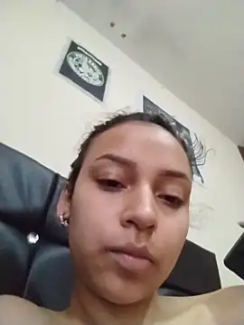 emma ambar online show from November 27, 2025, 5:59 pm