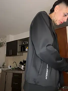  PhillipBrown online show from December 15, 2024, 8:52 am