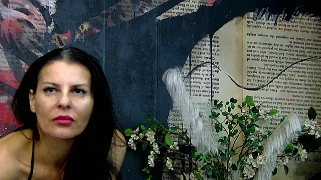 TessaKlarn online show from September 13, 2025, 6:24 am