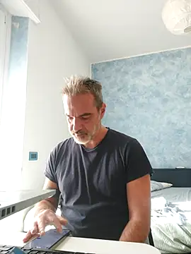 Snapshot of Marcolino183 chatting on November 3, 2025, 9:21 am Marcolino183 online show from November 3, 2025, 9:21 am