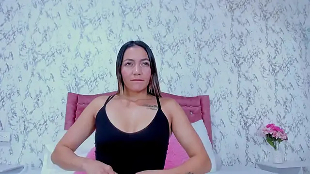 Mia Malkovaa  online show from November 21, 2025, 4:27 pm